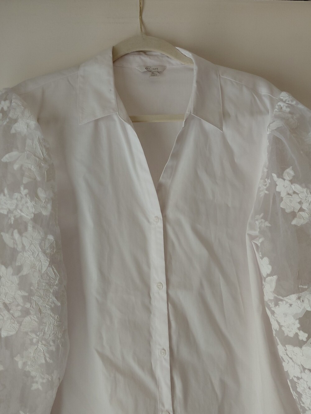 White Cotton Blend Puff Sleeve Button Down Size Extra Large Quiet Luxury - Picture 3 of 10